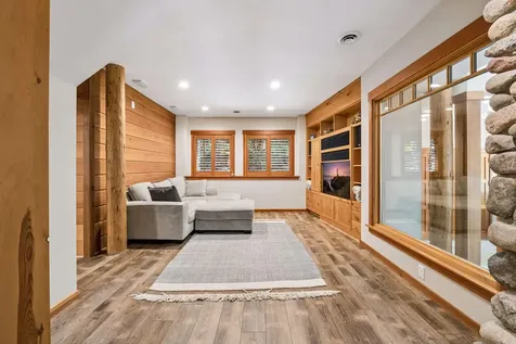 2439 Emerald Trail Minnetonka MN 55305