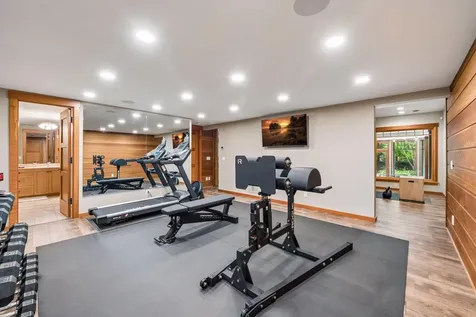 2439 Emerald Trail Minnetonka MN 55305