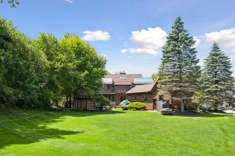 2439 Emerald Trail Minnetonka MN 55305