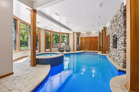 2439 Emerald Trail Minnetonka MN 55305