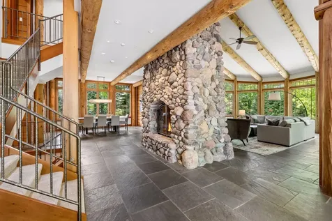 2439 Emerald Trail Minnetonka MN 55305