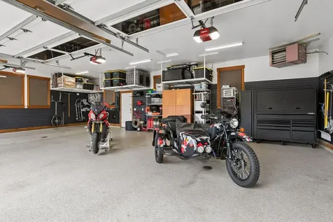 2439 Emerald Trail Minnetonka MN 55305