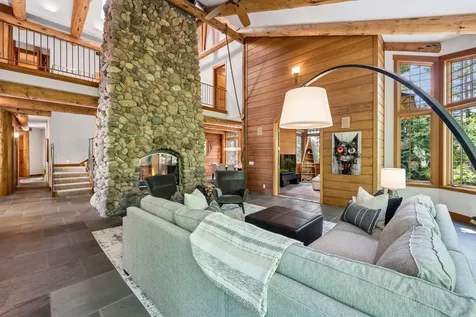 2439 Emerald Trail Minnetonka MN 55305