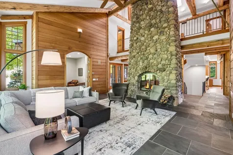 2439 Emerald Trail Minnetonka MN 55305