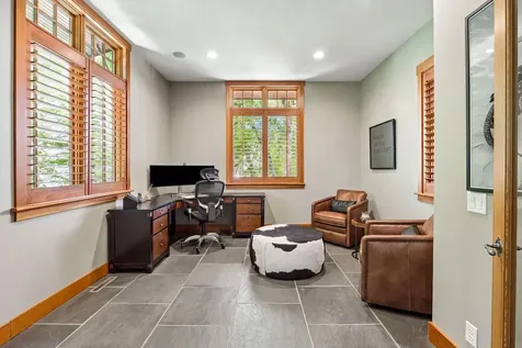 2439 Emerald Trail Minnetonka MN 55305