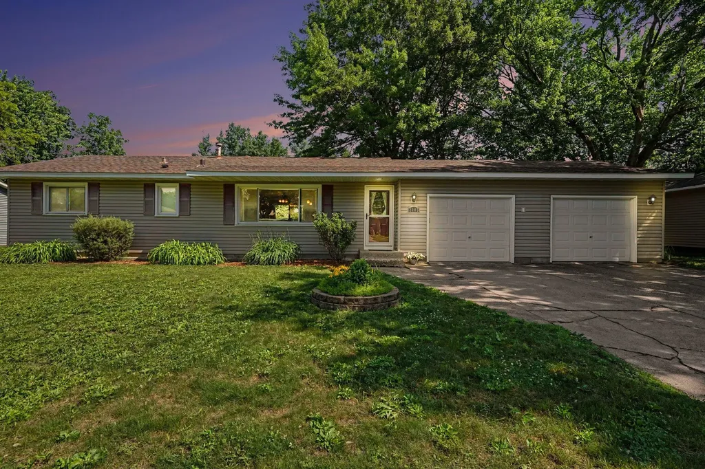 2045 Bluestone Lane Eagan MN 55122