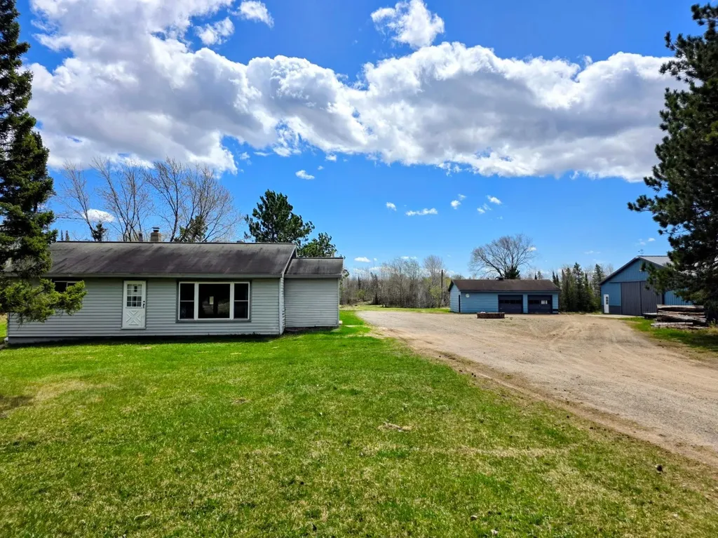 9612 E Hayes Road Mountain Iron MN 55768