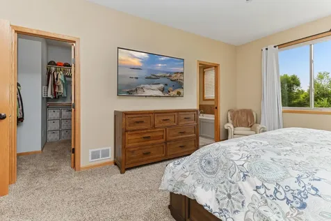 2423 Jewel Street Saint Augusta MN 56301