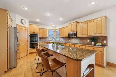 8813 Woodhill Drive Savage MN 55378