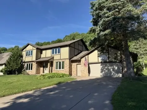 217 Oak Leaf Drive Winona MN 55987