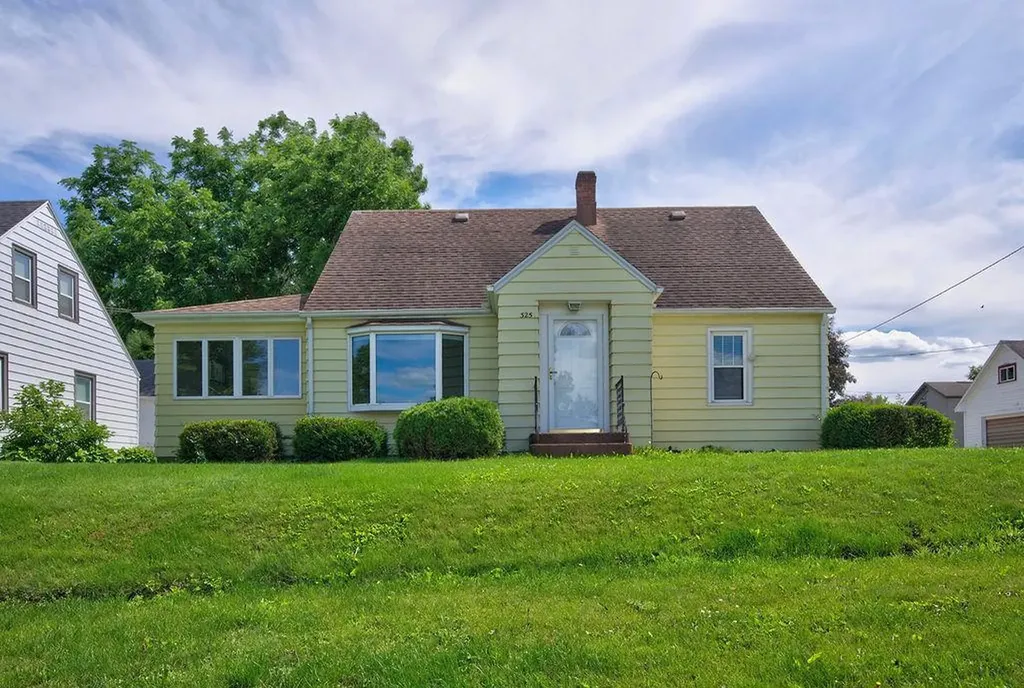 325 South Street W Caledonia MN 55921