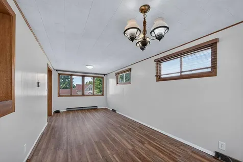 325 South Street W Caledonia MN 55921