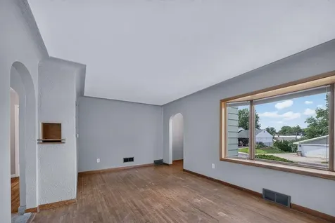 325 South Street W Caledonia MN 55921