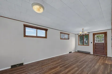 325 South Street W Caledonia MN 55921