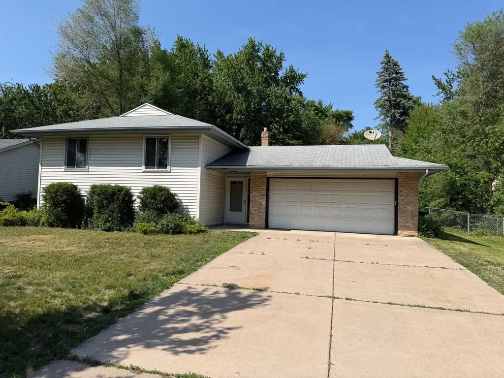 8640 Hillside Trail S Cottage Grove MN 55016
