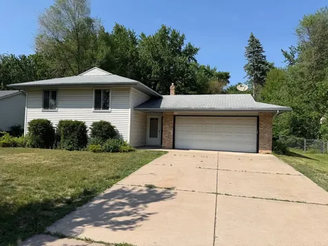 8640 Hillside Trail S Cottage Grove MN 55016