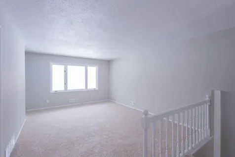 8640 Hillside Trail S Cottage Grove MN 55016
