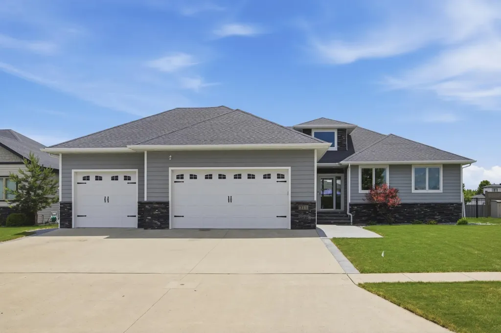 311 39th Avenue E West Fargo ND 58078