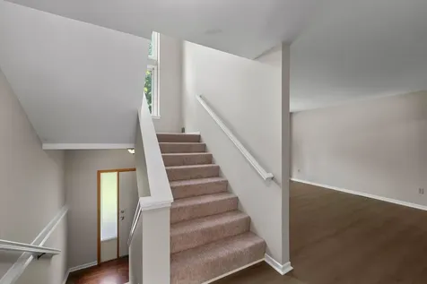 304 Pondridge Circle Wayzata MN 55391