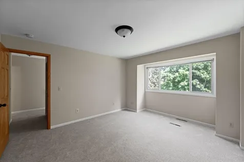 304 Pondridge Circle Wayzata MN 55391