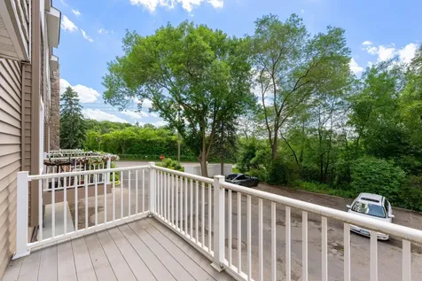 304 Pondridge Circle Wayzata MN 55391