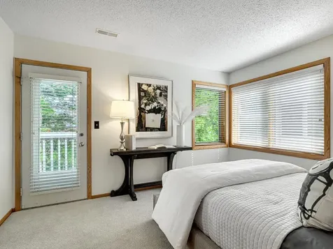 3026 Lake Shore Drive Minneapolis MN 55416