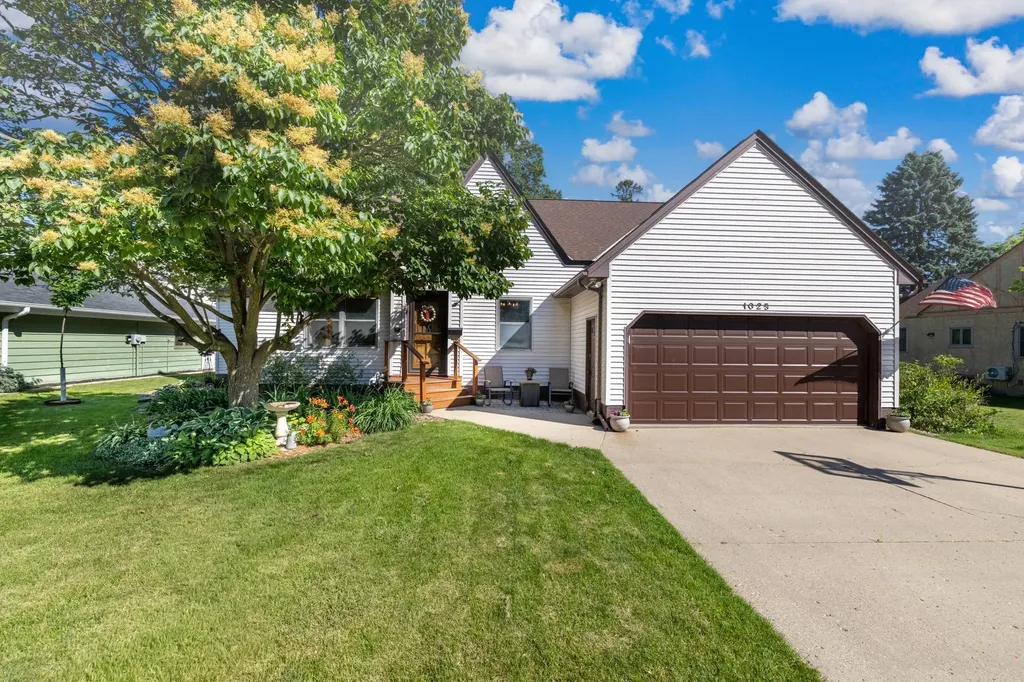 1025 3rd Avenue S Saint James MN 56081