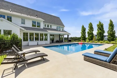 22233 Dakota Avenue Lakeville MN 55044