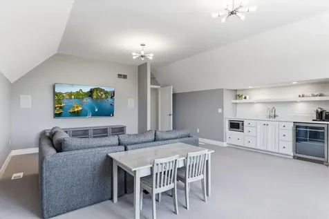 22233 Dakota Avenue Lakeville MN 55044