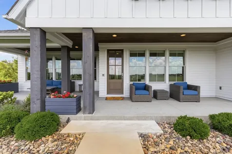 22233 Dakota Avenue Lakeville MN 55044
