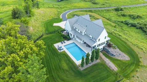22233 Dakota Avenue Lakeville MN 55044