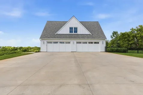 22233 Dakota Avenue Lakeville MN 55044
