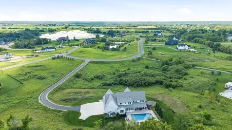 22233 Dakota Avenue Lakeville MN 55044