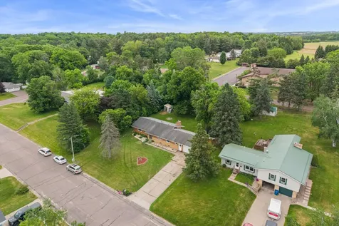 628 E Wisconsin Avenue Barron WI 54812