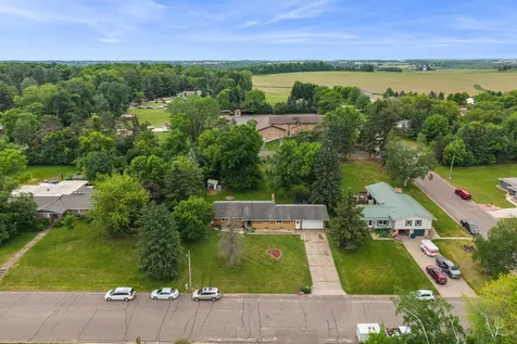 628 E Wisconsin Avenue Barron WI 54812
