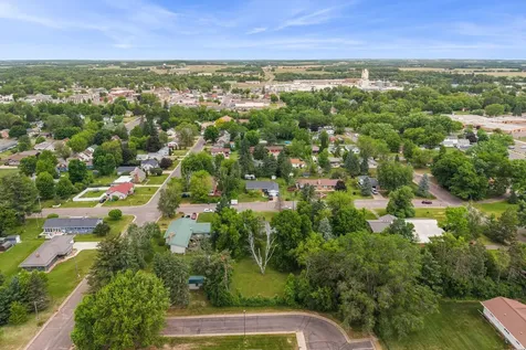 628 E Wisconsin Avenue Barron WI 54812