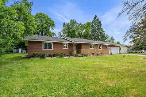 628 E Wisconsin Avenue Barron WI 54812