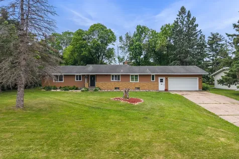 628 E Wisconsin Avenue Barron WI 54812