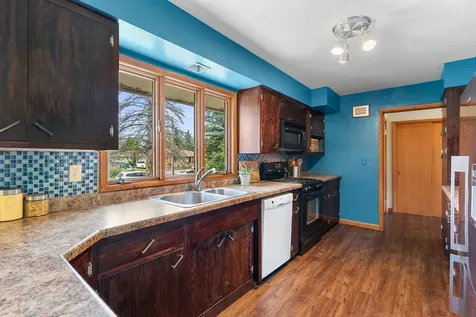 628 E Wisconsin Avenue Barron WI 54812