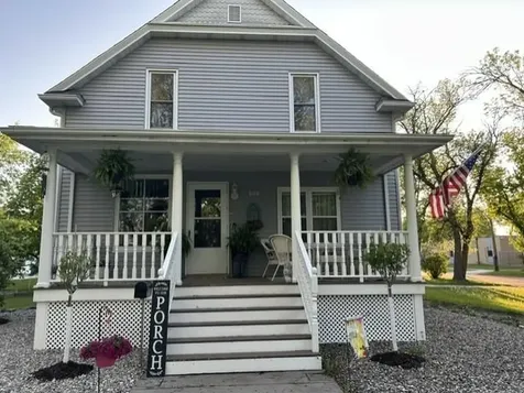 429 8th Street N Wahpeton ND 58075