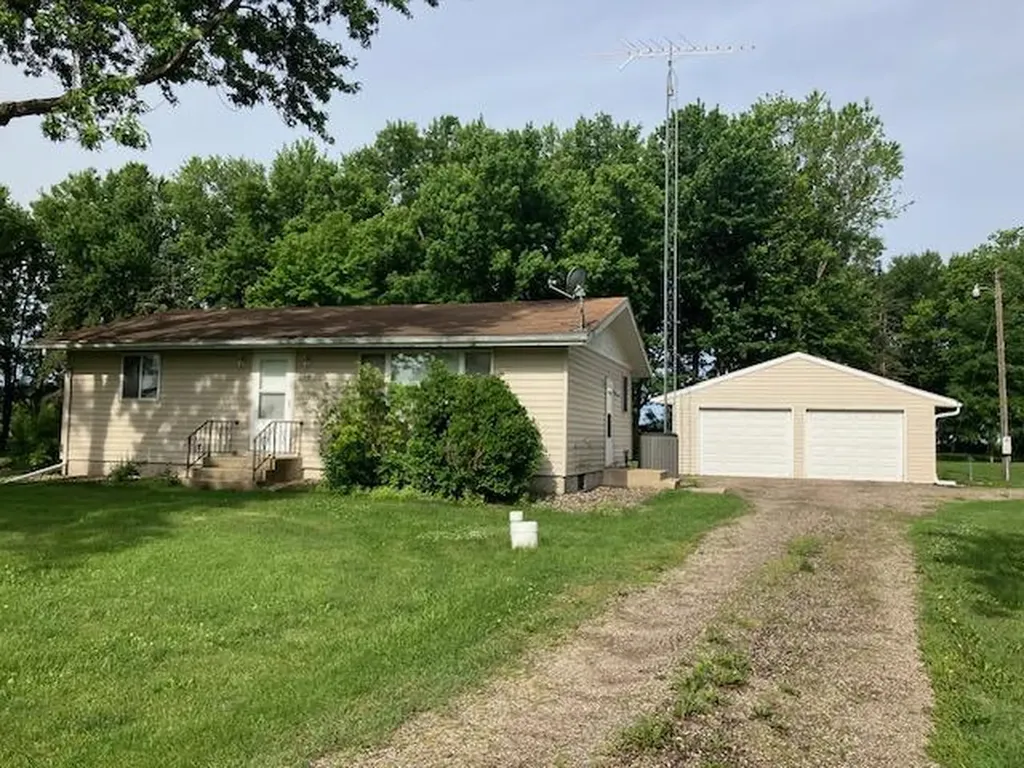 11359 316th Avenue Waseca MN 56093