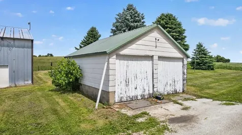 28287 273rd Avenue Fountain MN 55935
