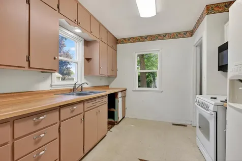 1411 Douglas Street Alexandria MN 56308