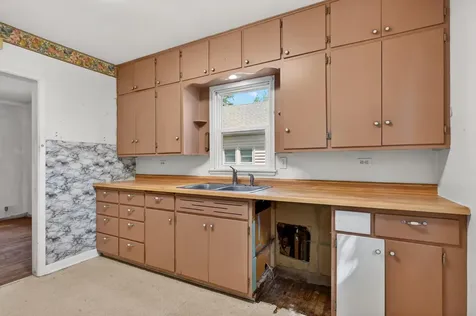 1411 Douglas Street Alexandria MN 56308