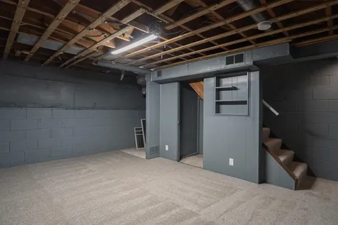5048 Girard Ave N Minneapolis MN 55430