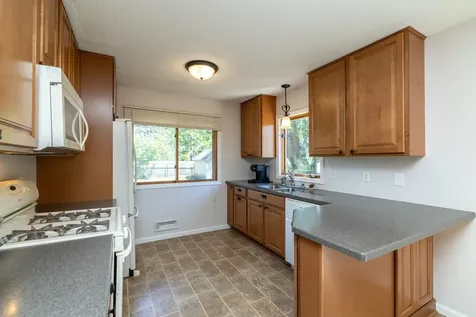 991 Cortland Drive Apple Valley MN 55124