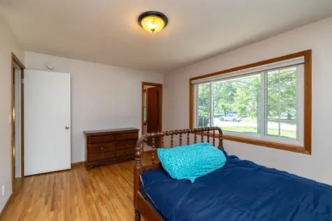 991 Cortland Drive Apple Valley MN 55124