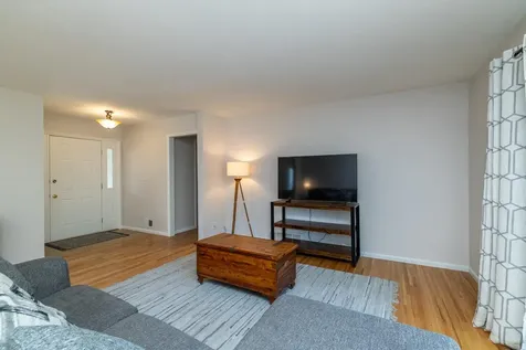 991 Cortland Drive Apple Valley MN 55124