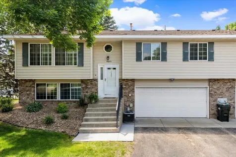 4602 1/2 Penkwe Way Eagan MN 55122