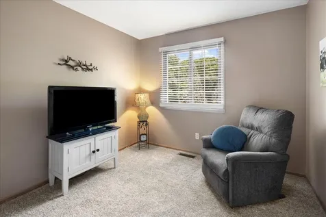 4602 1/2 Penkwe Way Eagan MN 55122